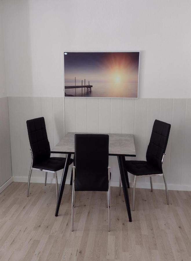 Kleines gemütliches Apartment in zentraler Lage Prien am Chiemsee Exterior foto